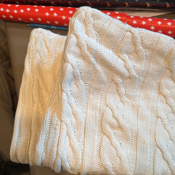 Potterybarn pillow covers,cream, sweater style, 26 inch square - Picture 2 of 4